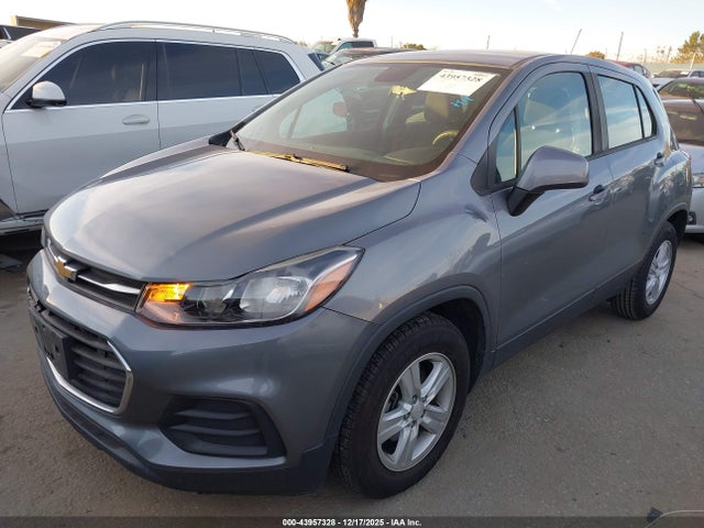 3GNCJKSB9LL144228 Chevrolet Trax Fwd Ls