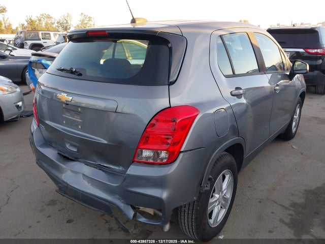 3GNCJKSB9LL144228 Chevrolet Trax Fwd Ls