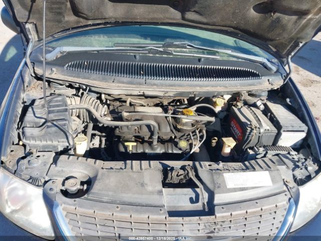 2002 CHRYSLER TOWN & COUNTRY 2C4GP74L42R679562 Photo 9