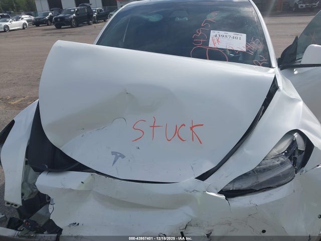 2021 TESLA MODEL Y 5YJYGDEE6MF260338 Photo 9