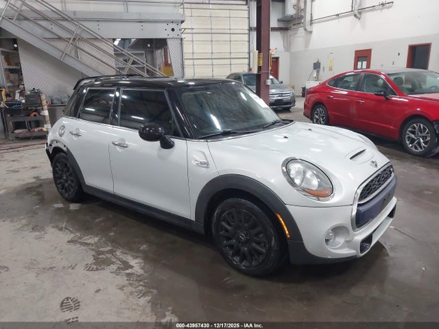 2015 MINI HARDTOP WMWXU3C51F2B57402 Photo 0