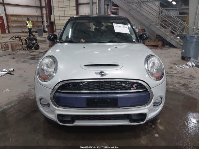 WMWXU3C51F2B57402 Mini Hardtop Cooper S