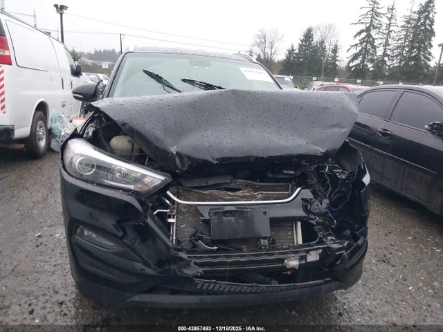KM8J3CA4XHU524710 Hyundai Tucson Se Plus