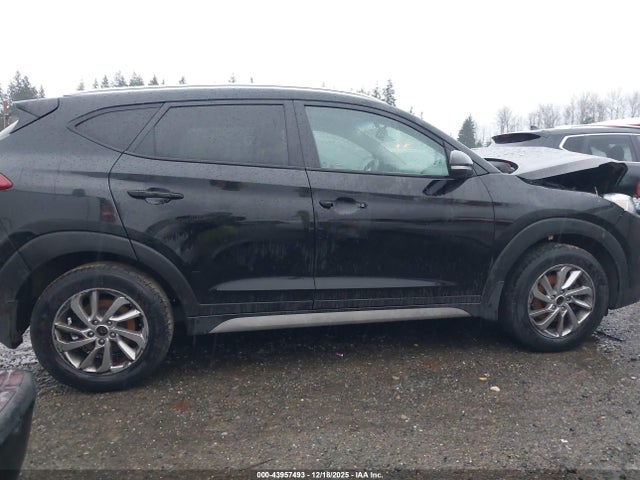 KM8J3CA4XHU524710 Hyundai Tucson Se Plus