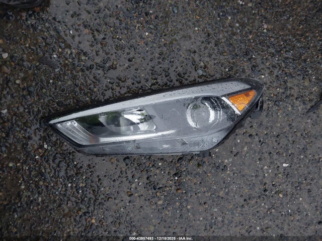 KM8J3CA4XHU524710 Hyundai Tucson Se Plus
