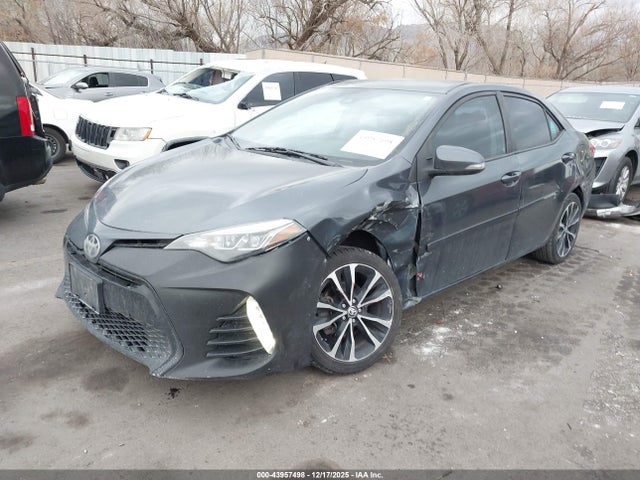 Toyota COROLLA SE 2017 5YFBURHE8HP604835 Image 2