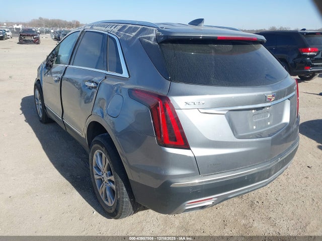 2022 CADILLAC XT5 1GYKNCR43NZ145788 Photo 2