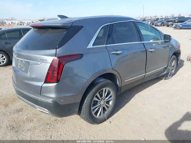 2022 CADILLAC XT5 1GYKNCR43NZ145788 Photo 3