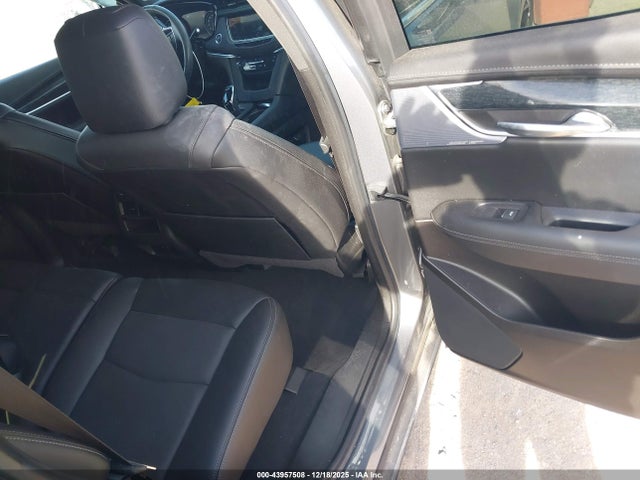 2022 CADILLAC XT5 1GYKNCR43NZ145788 Photo 7