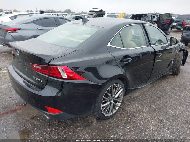 2016 LEXUS IS 200T JTHBA1D2XG5017391 Photo 3