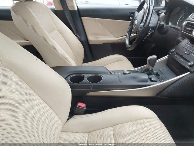 2016 LEXUS IS 200T JTHBA1D2XG5017391 Photo 4