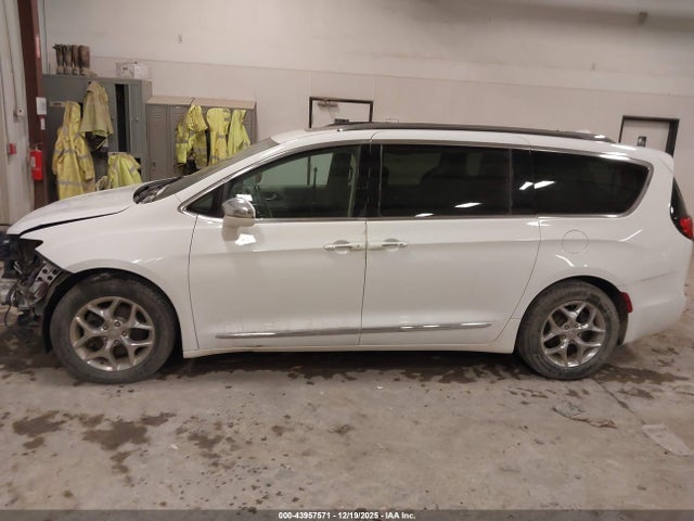 43957571 :رقم المزاد ، 2C4RC1GG6KR655425 vin ، 2019 Chrysler Pacifica Limited مزاد بيع