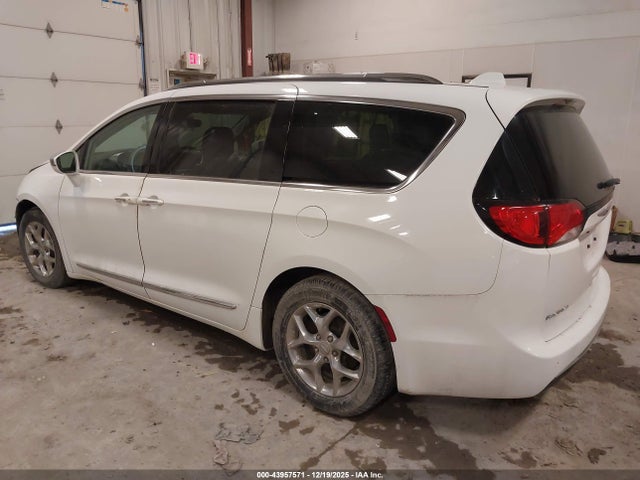 2019 CHRYSLER PACIFICA 2C4RC1GG6KR655425 Photo 2