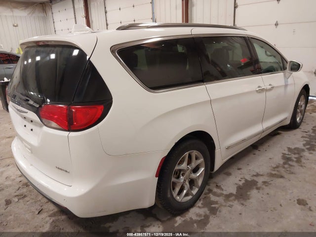 2019 CHRYSLER PACIFICA 2C4RC1GG6KR655425 Photo 3