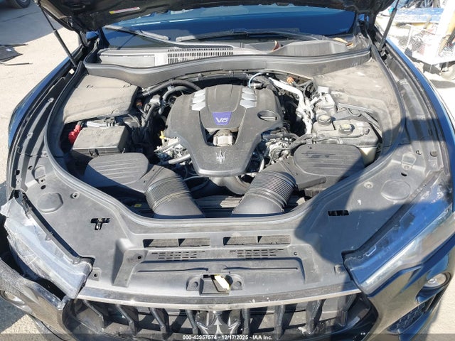 ZN661YUM3RX443734 Maserati Levante Modena Ultima