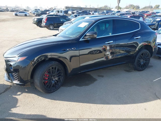 ZN661YUM3RX443734 Maserati Levante Modena Ultima