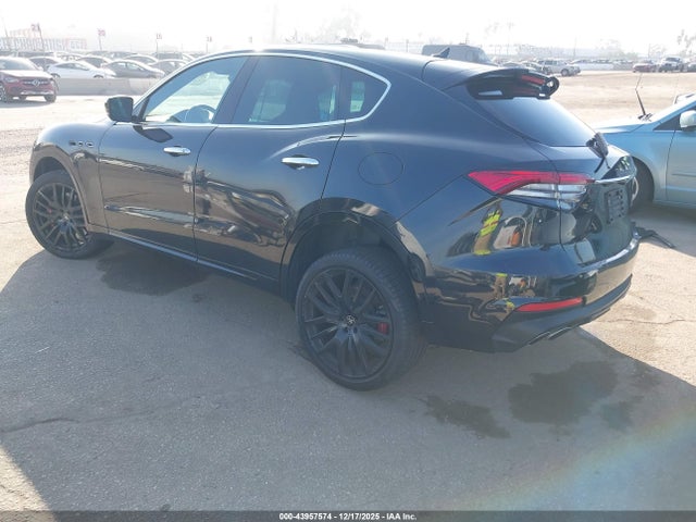 ZN661YUM3RX443734 Maserati Levante Modena Ultima