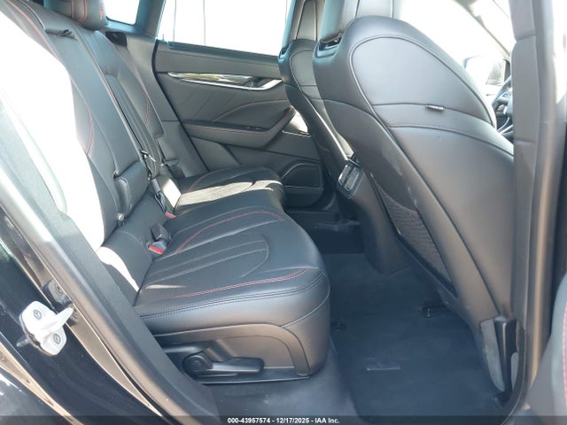 ZN661YUM3RX443734 Maserati Levante Modena Ultima