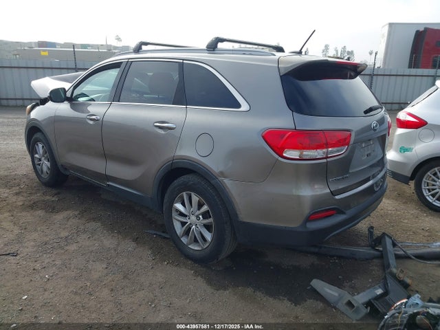 5XYPG4A58HG215031 KIA Sorento 3.3l Lx
