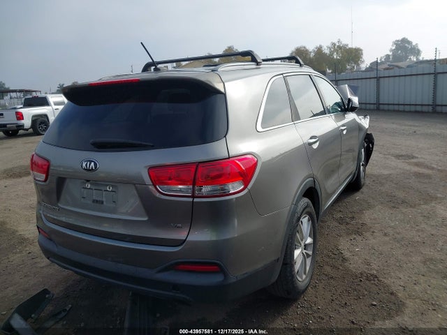 5XYPG4A58HG215031 KIA Sorento 3.3l Lx