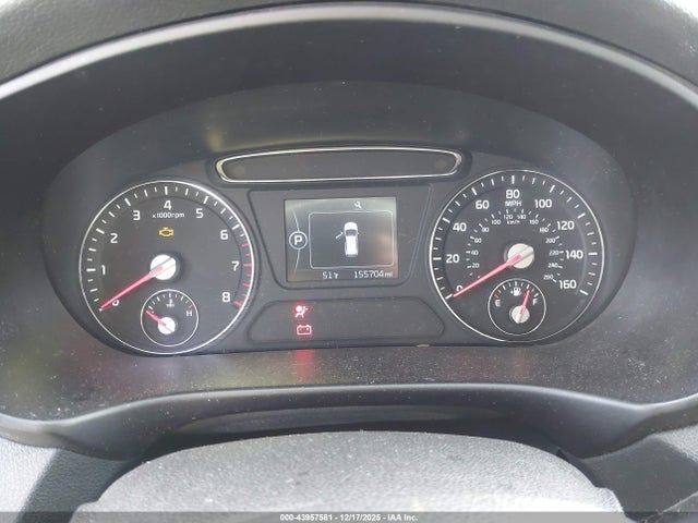 5XYPG4A58HG215031 KIA Sorento 3.3l Lx