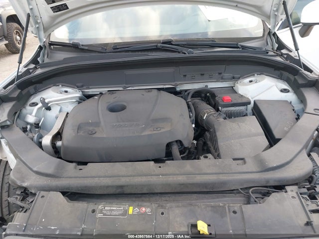 2019 VOLVO XC60 LYVA22RK4KB230886 Photo 9