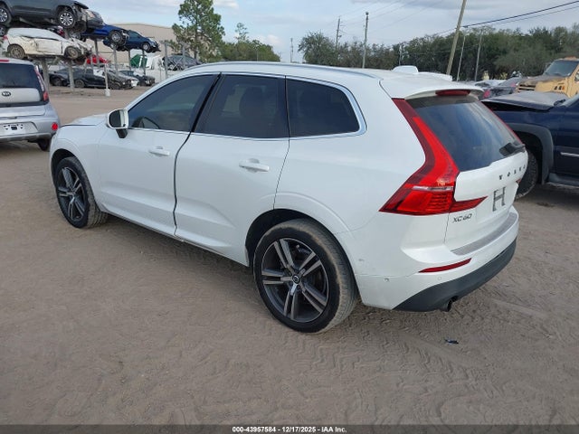2019 VOLVO XC60 LYVA22RK4KB230886 Photo 2