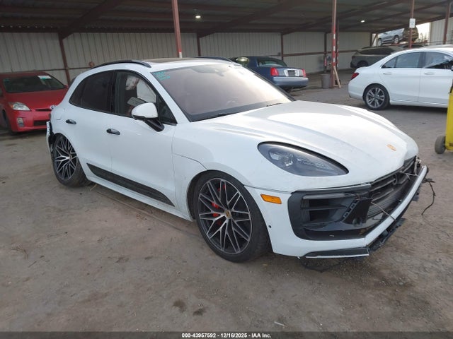 2022 PORSCHE MACAN WP1AF2A53NLB31534