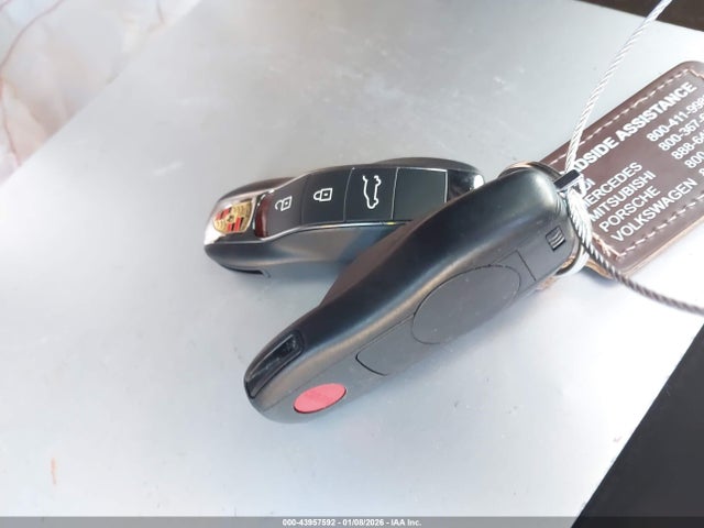 2022 PORSCHE MACAN WP1AF2A53NLB31534 Photo 10