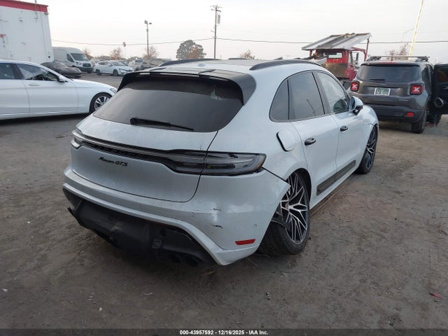 2022 PORSCHE MACAN WP1AF2A53NLB31534 Photo 3