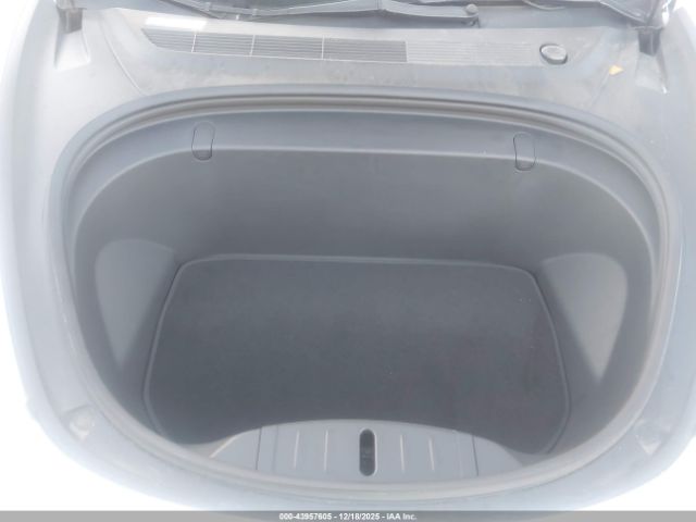 2018 TESLA MODEL 3 5YJ3E1EAXJF052518 Photo 9