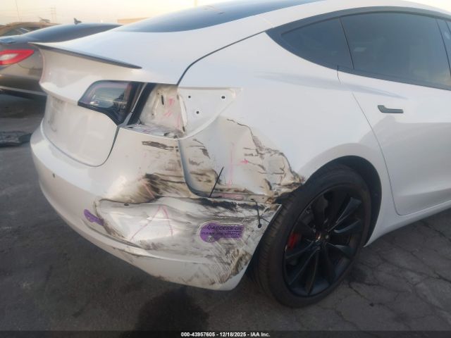 2018 TESLA MODEL 3 5YJ3E1EAXJF052518 Photo 5