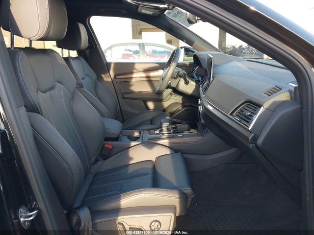 2025 AUDI Q5 WA1E2AFY8S2060774 Photo 4