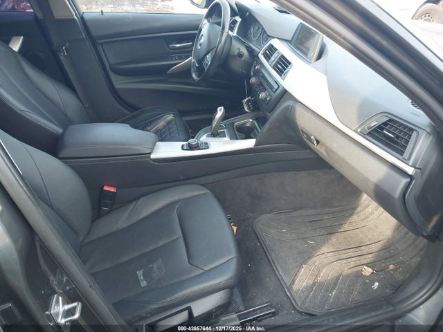 2014 BMW 320I WBA3C3C56EF984477 Photo 4
