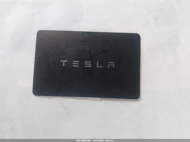 7SAYGDEE8SF238602 Tesla Model Y Long Range Dual Motor All-wheel Drive
