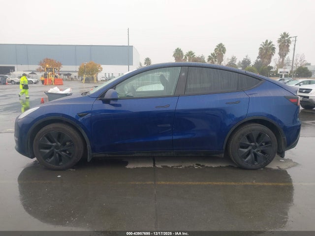 7SAYGDEE8SF238602 Tesla Model Y Long Range Dual Motor All-wheel Drive
