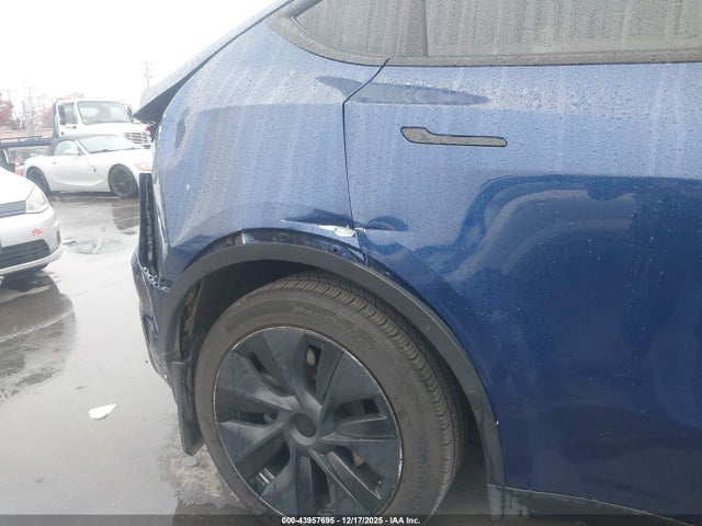 7SAYGDEE8SF238602 Tesla Model Y Long Range Dual Motor All-wheel Drive