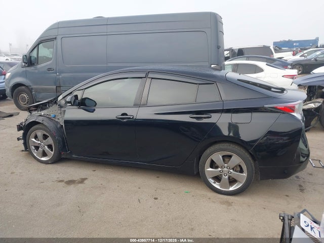 Toyota Prius 2017 JTDKARFU2H3029935 Image 28