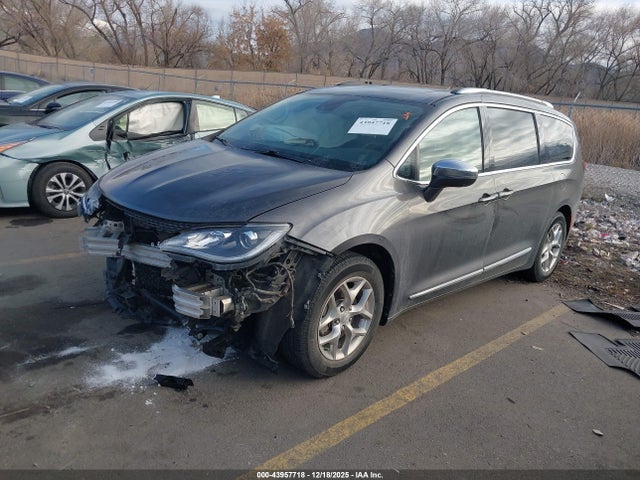 2C4RC1GG0JR117642 Chrysler Pacifica Limited