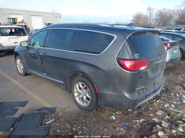 2C4RC1GG0JR117642 Chrysler Pacifica Limited