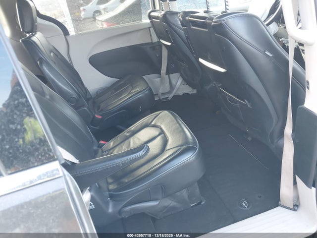 2C4RC1GG0JR117642 Chrysler Pacifica Limited