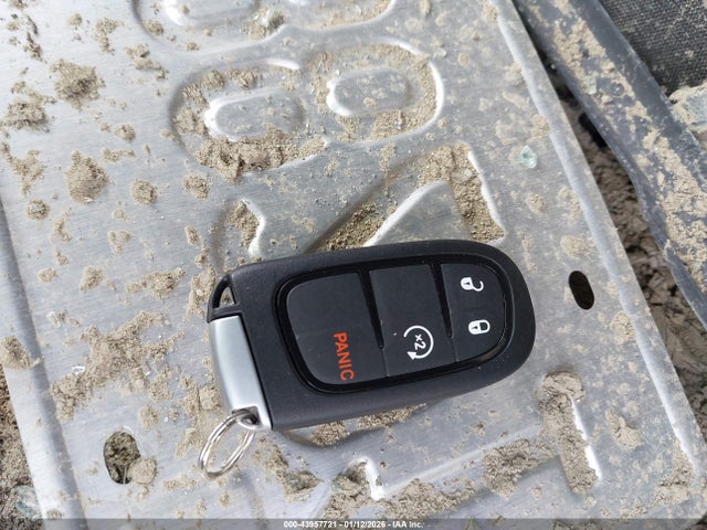 2021 Jeep Cherokee Altitude Fwd მანქანა იყიდება აუქციონზე, vin: 1C4PJLLB5MD232229, აუქციონის ნომერი: 43957721