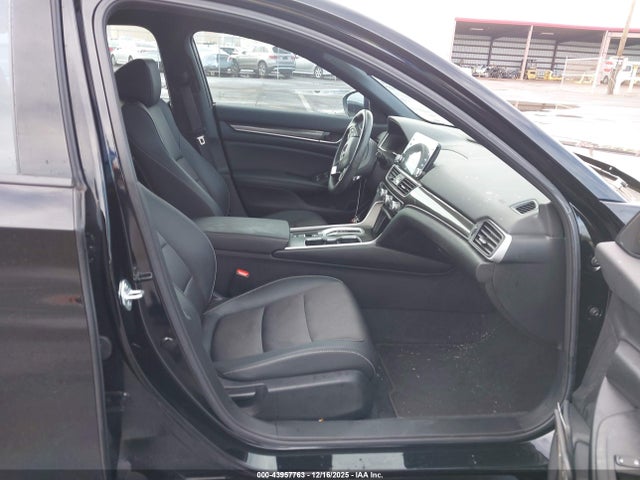 1HGCV3F21NA016932 Honda Accord Hybrid Sport