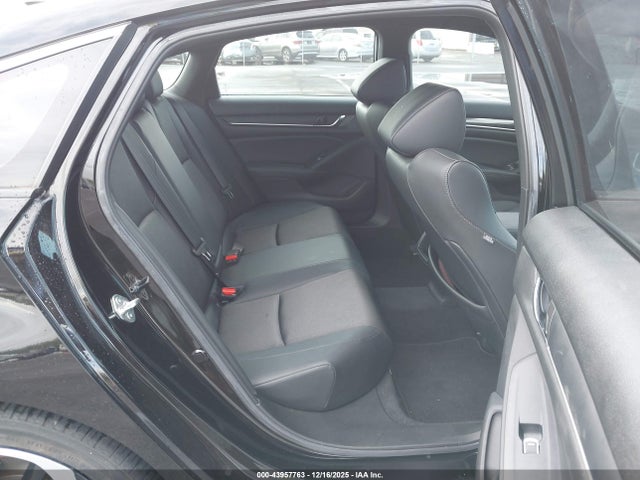 1HGCV3F21NA016932 Honda Accord Hybrid Sport