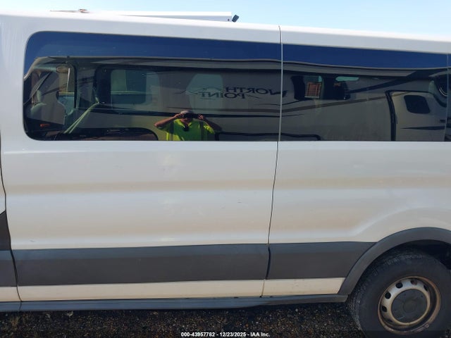 1FBZX2ZM6HKB28140 Ford Transit-350 Xl