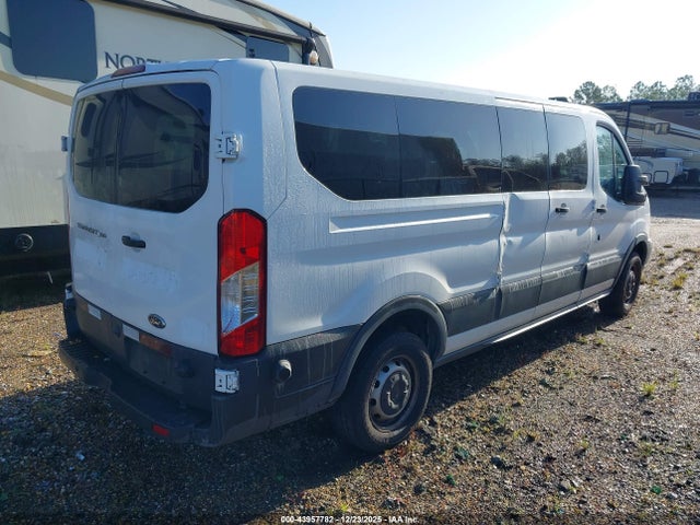 1FBZX2ZM6HKB28140 Ford Transit-350 Xl