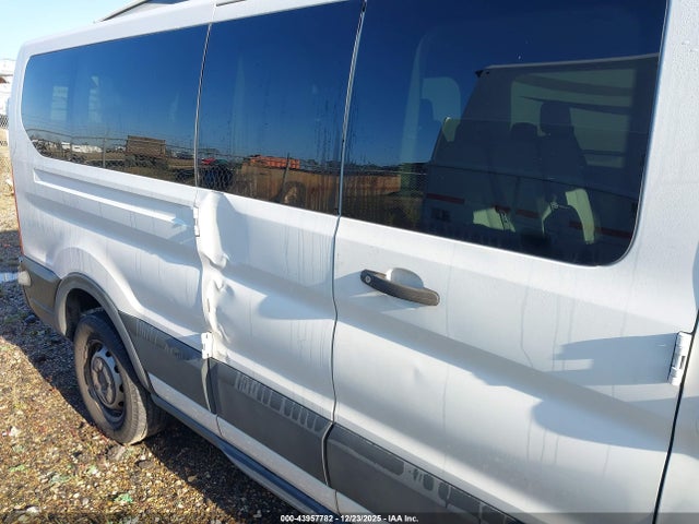 1FBZX2ZM6HKB28140 Ford Transit-350 Xl