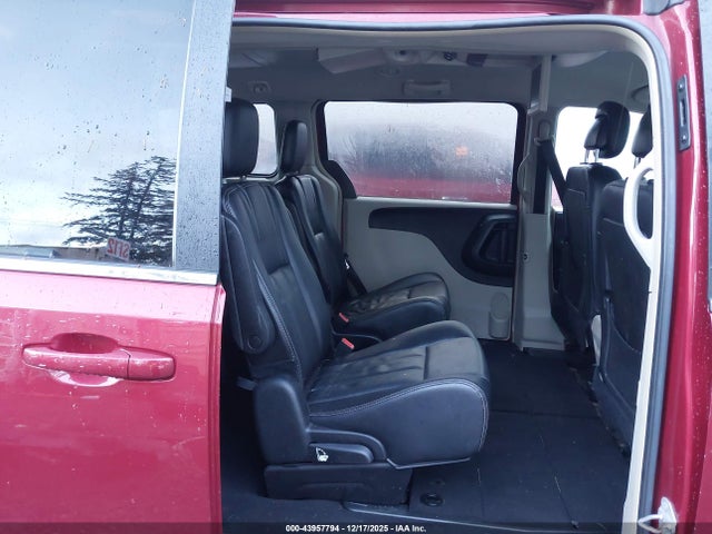 43957794 :رقم المزاد ، 2C4RC1BG8FR644519 vin ، 2015 Chrysler Town & Country Touring مزاد بيع