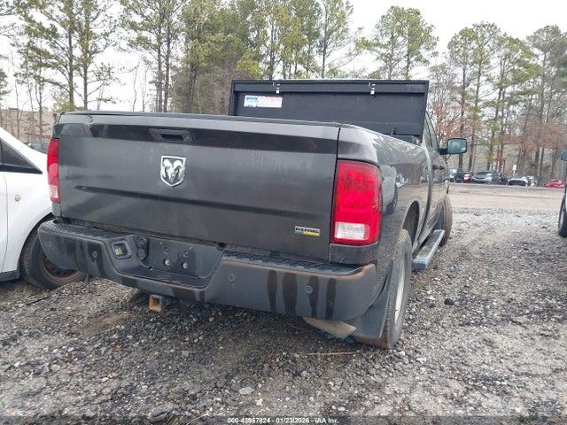 2015 RAM 1500 1C6RR6FG9FS645898 Photo 3