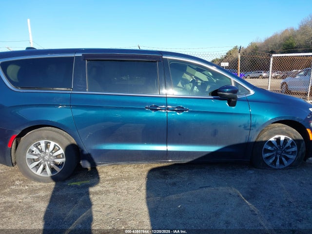 2023 Chrysler Pacifica Hybrid Touring L მანქანა იყიდება აუქციონზე, vin: 2C4RC1L77PR630840, აუქციონის ნომერი: 43957844